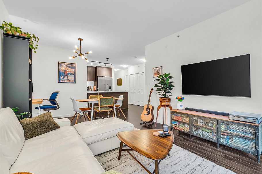 106 3162 Riverwalk Avenue Vancouver, BC - 4