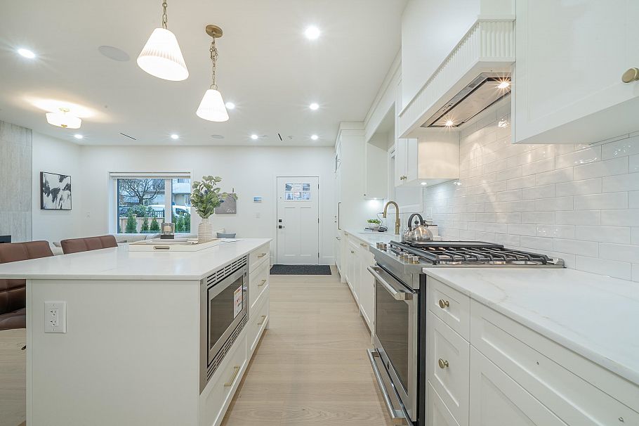 3460 Welwyn Street Vancouver, BC - 13