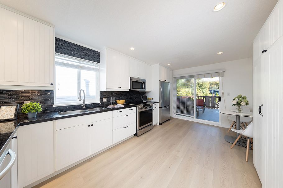 3638 Maginnis Avenue North Vancouver, BC - 12