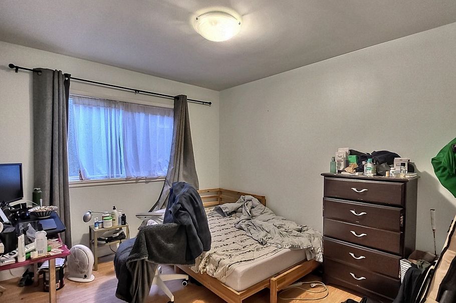 1621 Adanac Street Vancouver, BC - 12