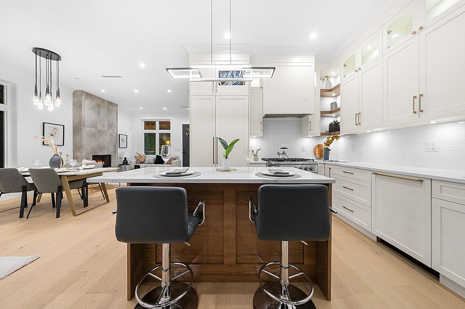 4990 Sherbrooke Street Vancouver, BC - 17