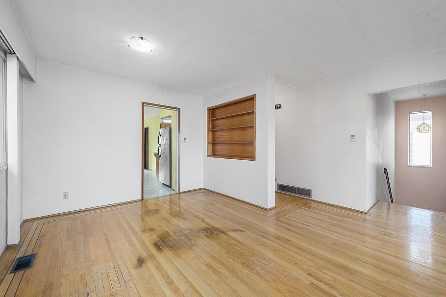 3220 E 19th Avenue Vancouver, BC - 22