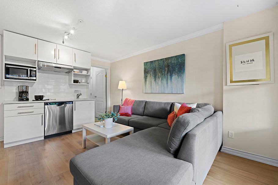 2992 W 42nd Avenue Vancouver, BC - 31