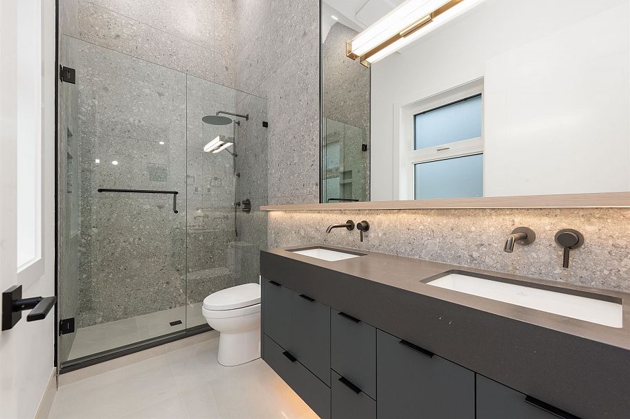 5 371 E 33rd Avenue Vancouver, BC - 11