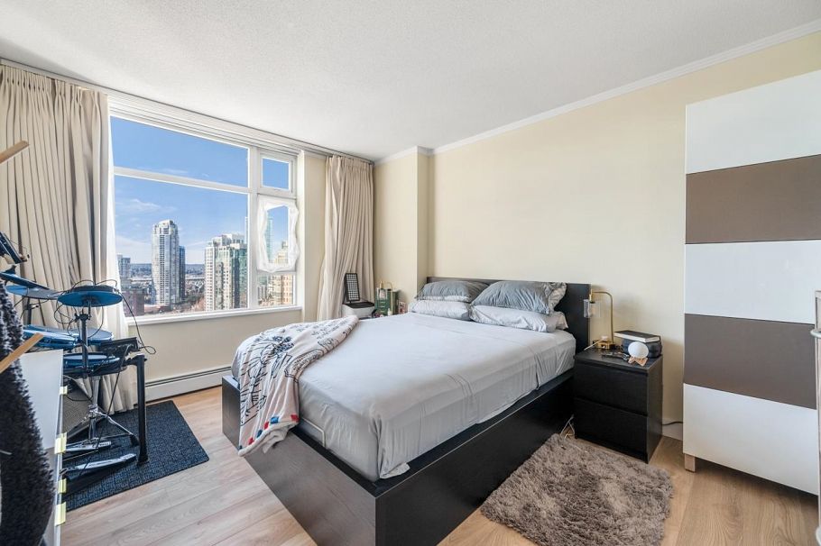 2608 198 Aquarius Mews Vancouver, BC - 7