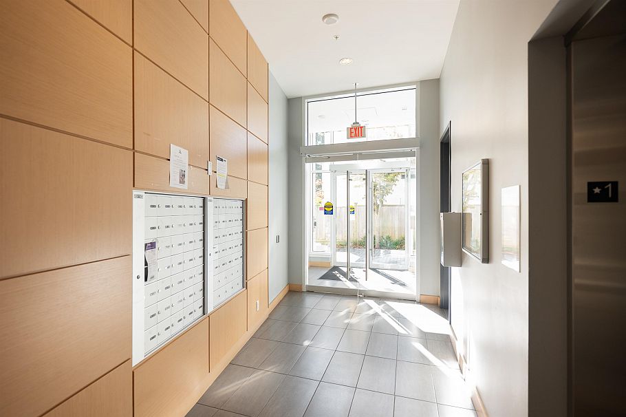 907 6383 Cambie Street Vancouver, BC - 3