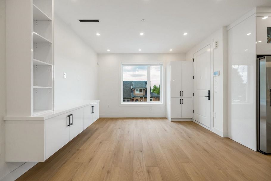 4705 Killarney Street Vancouver, BC - 3