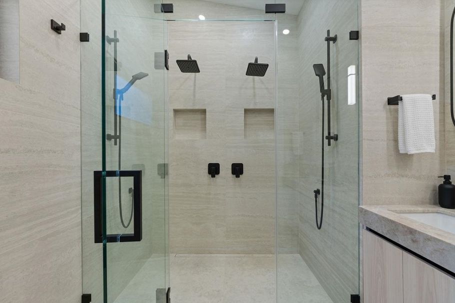 504 E 5th Street North Vancouver, BC - 27