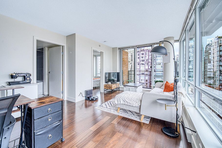 1807 1088 Richards Street Vancouver, BC - 7