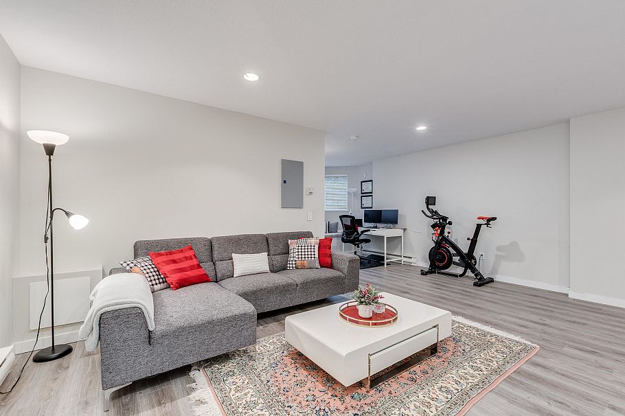 4 233 E 6th Street North Vancouver, BC - 31