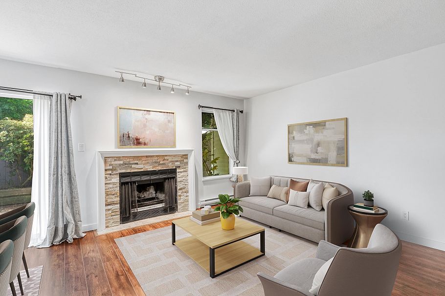 2886 Mt Seymour Parkway North Vancouver, BC - 2