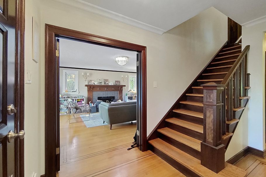 3521 W 39th Avenue Vancouver, BC - 5