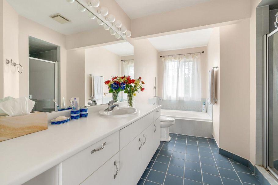 1653 W 62nd Avenue Vancouver, BC - 12