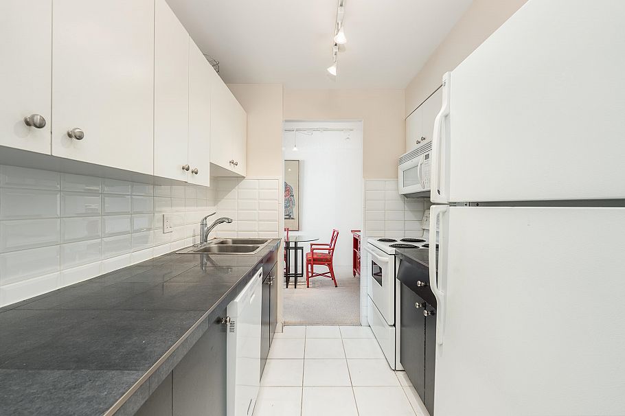 905 2004 Fullerton Avenue North Vancouver, BC - 9