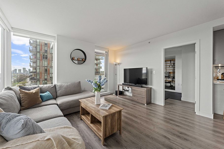 807 8181 Chester Street Vancouver, BC - 8