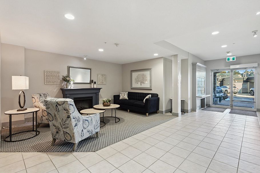 306 3151 Connaught Crescent North Vancouver, BC - 3