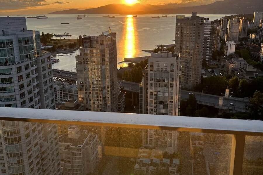 3703 1480 Howe Street Vancouver, BC - 6