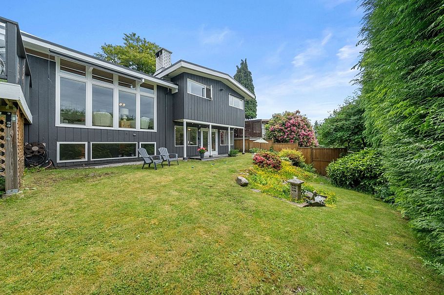 3455 Calder Avenue North Vancouver, BC - 37