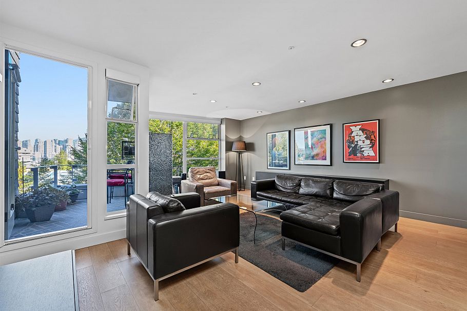 325 638 W 7th Avenue Vancouver, BC - 2