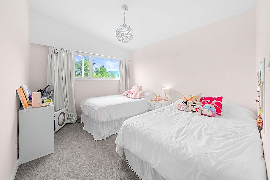 3455 Calder Avenue North Vancouver, BC - 24