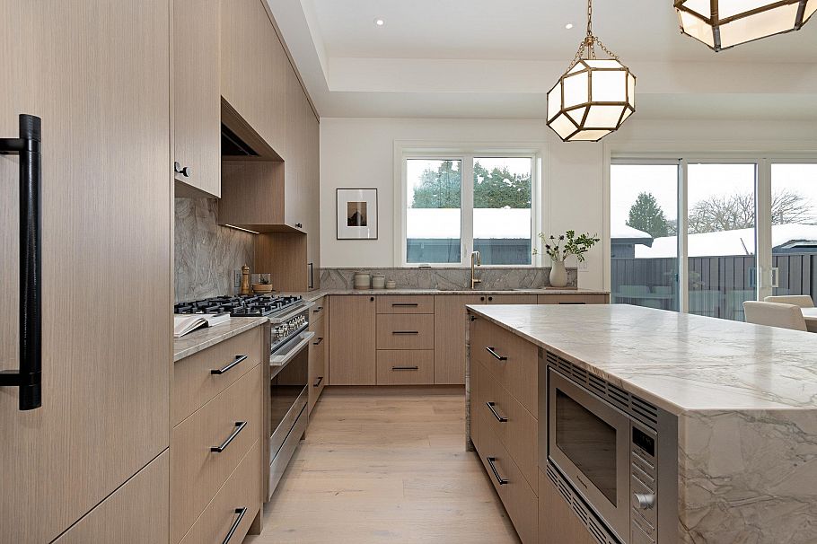 2382 E 5th Avenue Vancouver, BC - 4