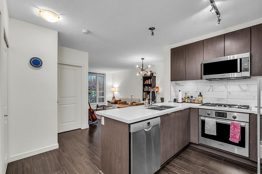 106 3162 Riverwalk Avenue Vancouver, BC - 9