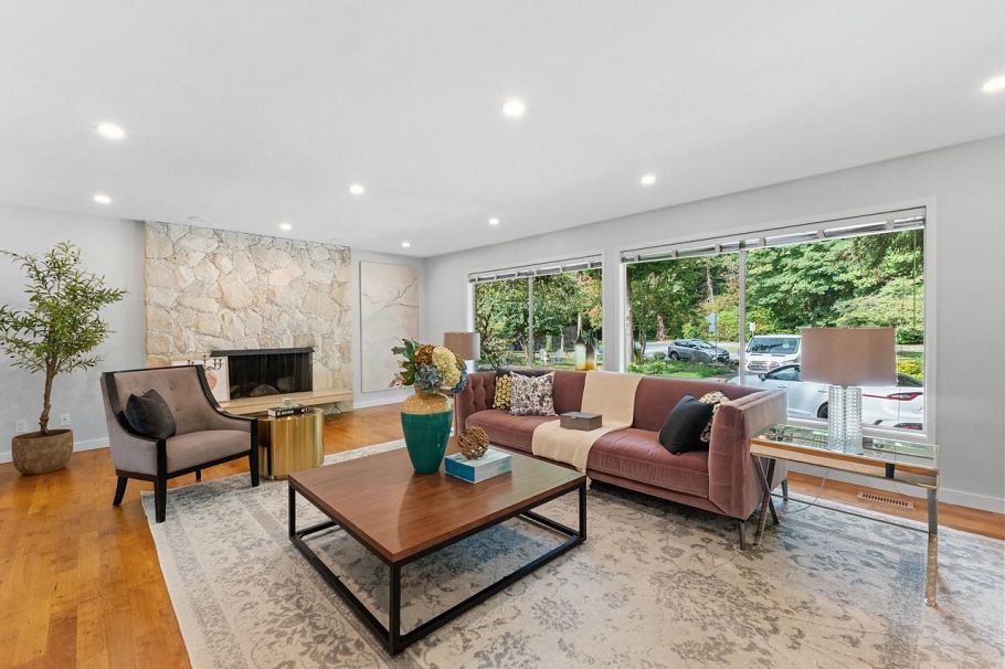 5670 Kullahun Drive Vancouver, BC - 2