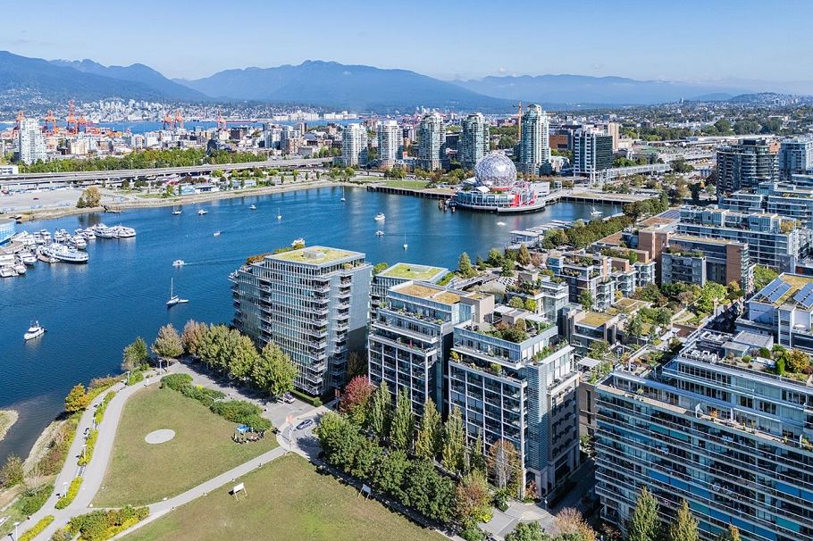 302 1616 Columbia Street Vancouver, BC - 29