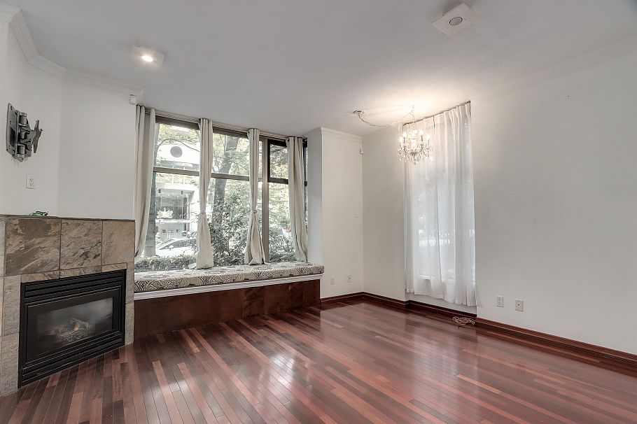 936 Richards Street Vancouver, BC - 2