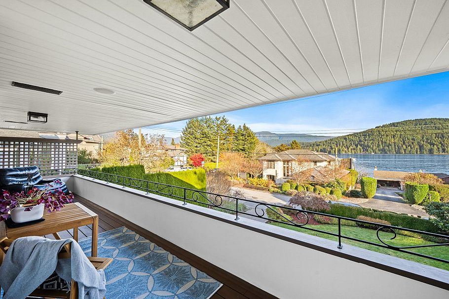 463 Beachview Drive North Vancouver, BC - 18