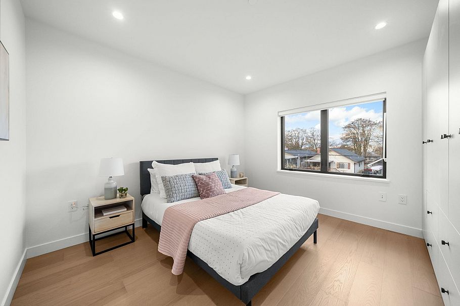 2 2247 Parker Street Vancouver, BC - 15