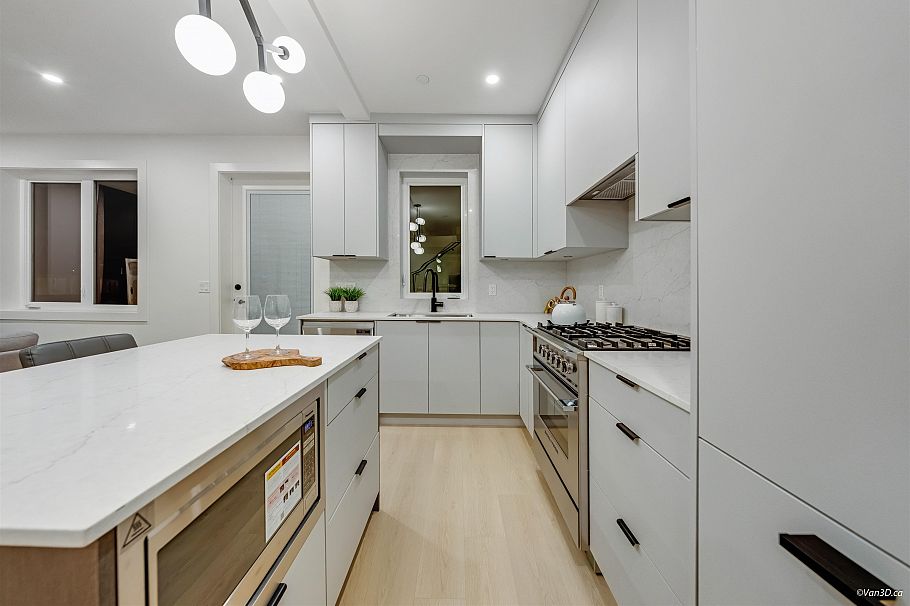 3 6730 Heather Street Vancouver, BC - 7