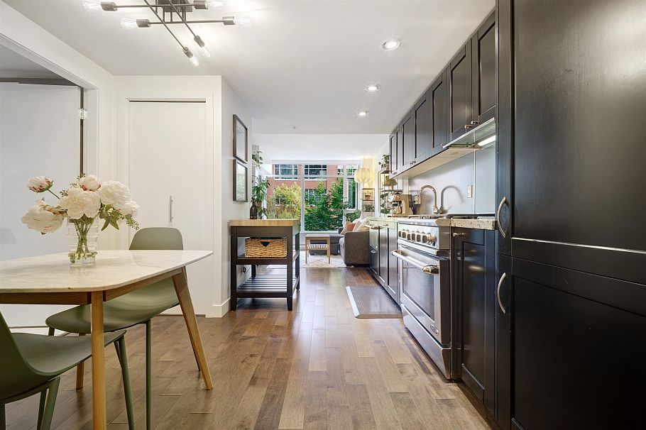 407 1133 Homer Street Vancouver, BC - 2