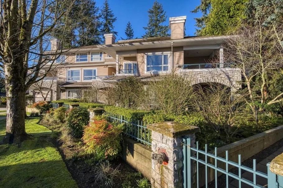 306 3151 Connaught Crescent North Vancouver, BC - 2