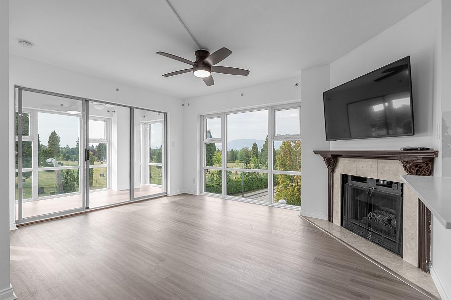 PH6 4868 Fraser Street Vancouver, BC - 2