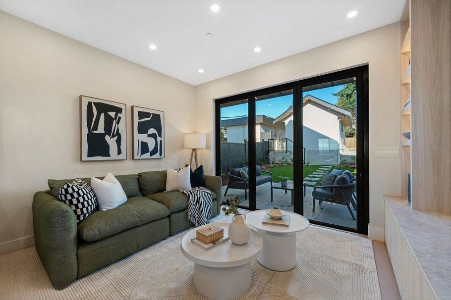 504 E 5th Street North Vancouver, BC - 16