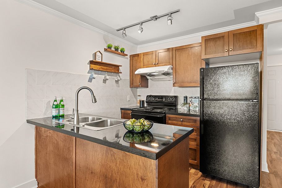 PH6 2265 E Hastings Street Vancouver, BC - 13