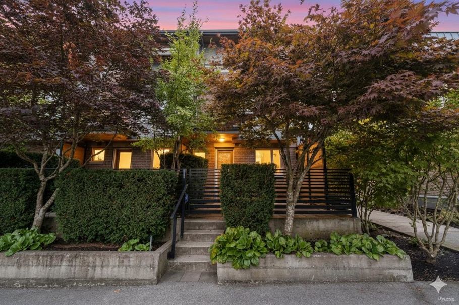 5502 Oak Street Vancouver, BC - 1