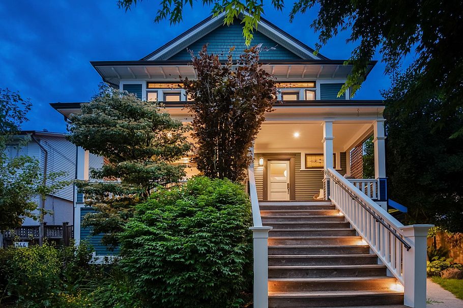 346 E 5th Street North Vancouver, BC - 36