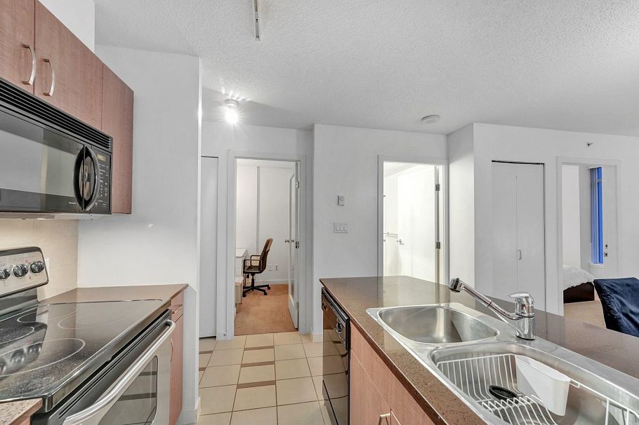 1506 610 Granville Street Vancouver, BC - 4