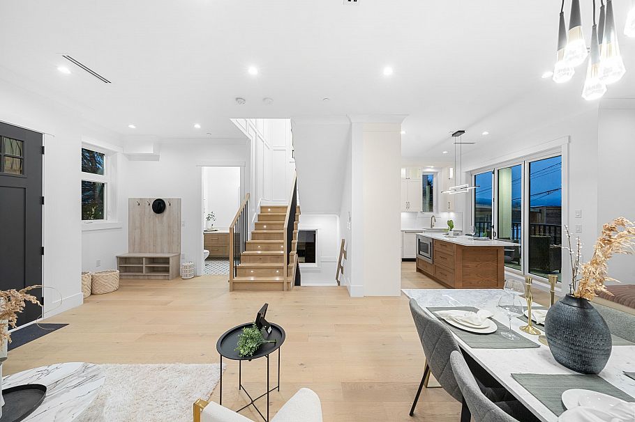 4990 Sherbrooke Street Vancouver, BC - 5