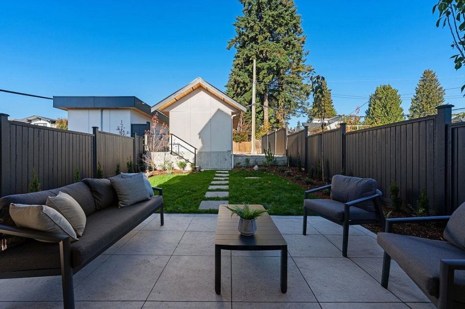 504 E 5th Street North Vancouver, BC - 38