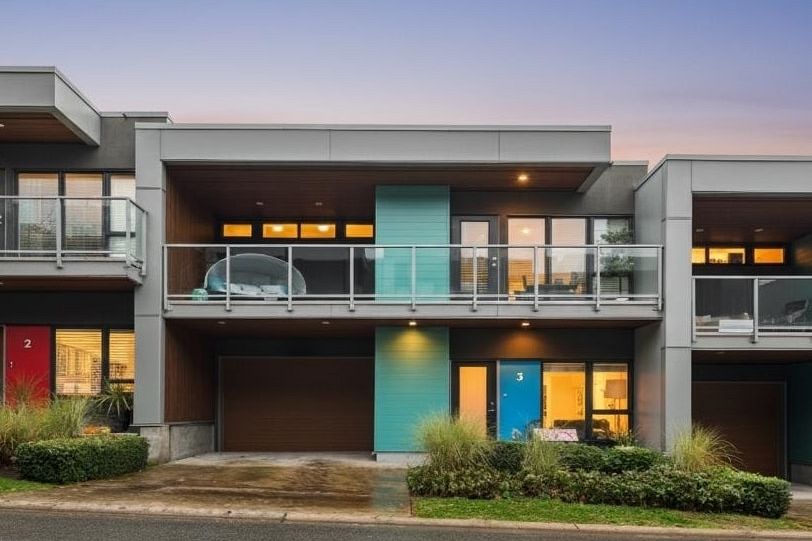 3 3595 Salal Drive North Vancouver, BC - 1