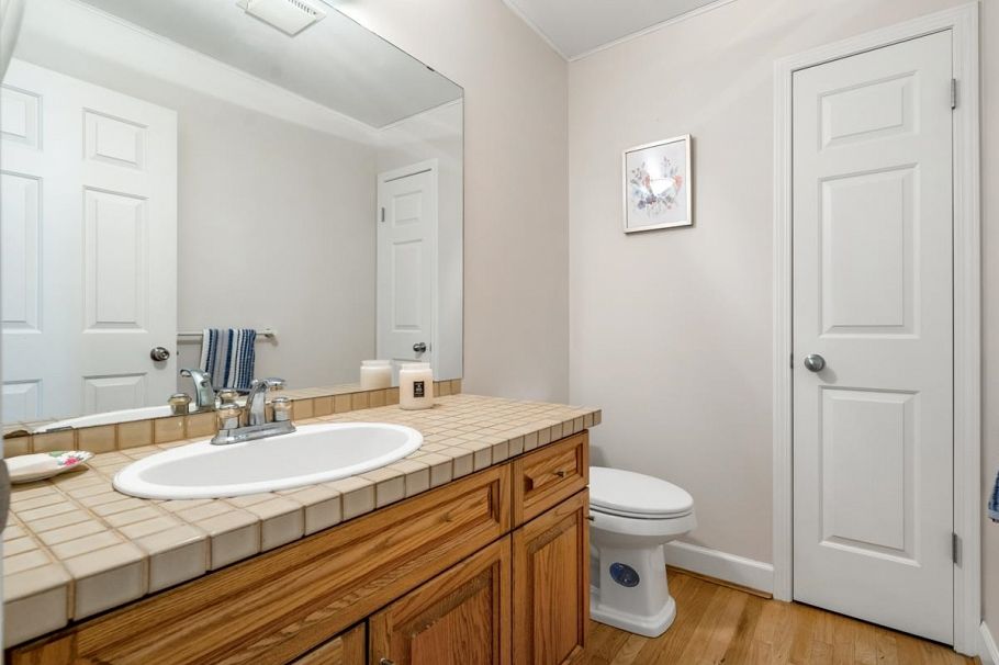 1653 W 62nd Avenue Vancouver, BC - 5