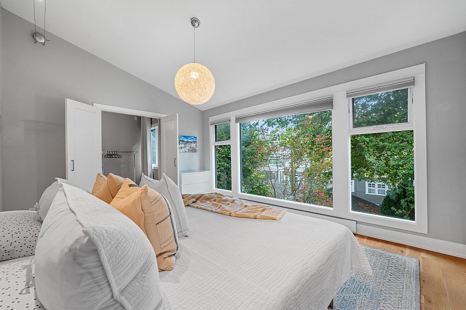 1866 W 15th Avenue Vancouver, BC - 18