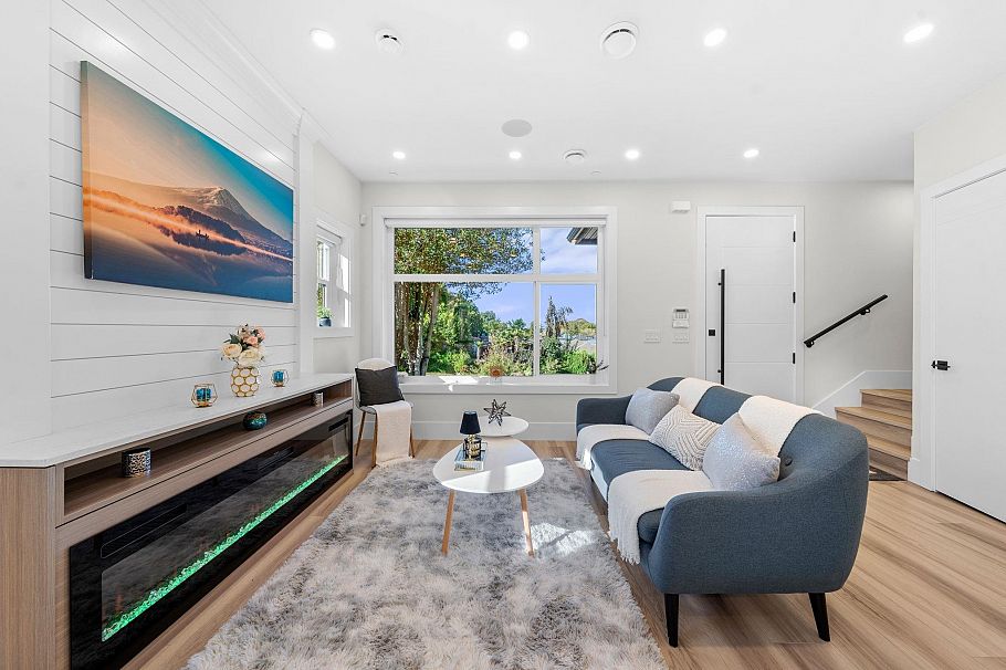 4320 Nanaimo Street Vancouver, BC - 4