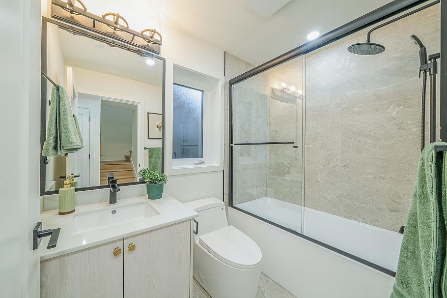 3460 Welwyn Street Vancouver, BC - 23