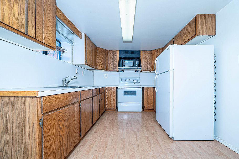 432 W 25th Street North Vancouver, BC - 8