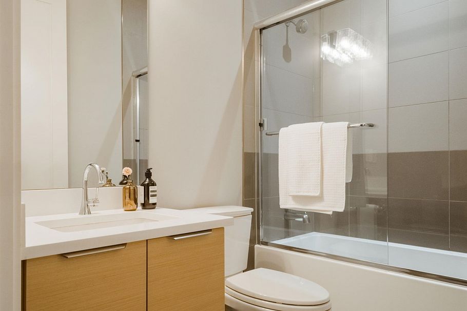 305 W 16th Avenue Vancouver, BC - 33