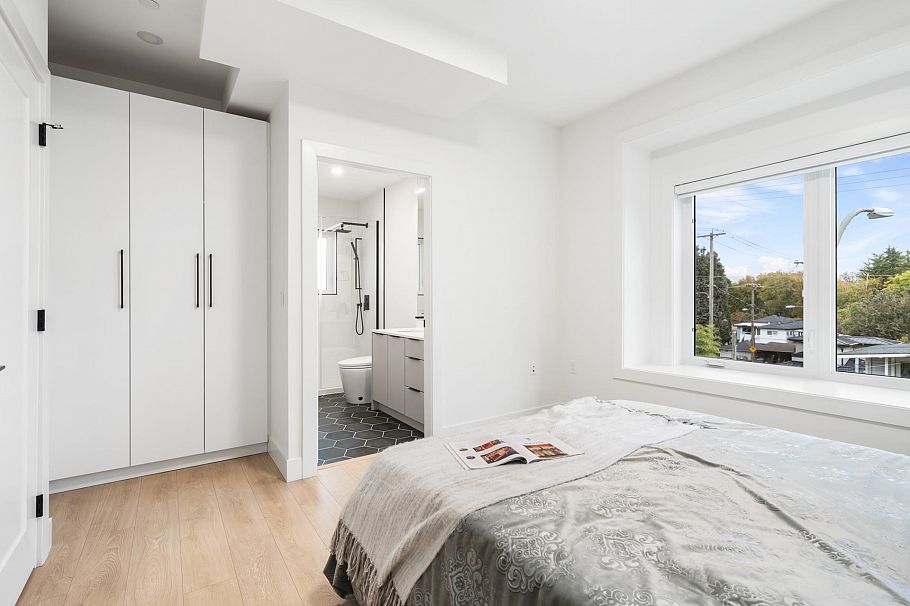 2140 E 20th Avenue Vancouver, BC - 25